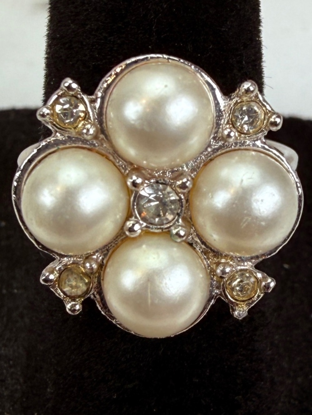 Silvertone size 7 1/2 faux pearl and bling adjustable costume ring